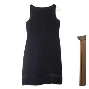 Fitted Minimalist Scoopneck Black on Black Dress